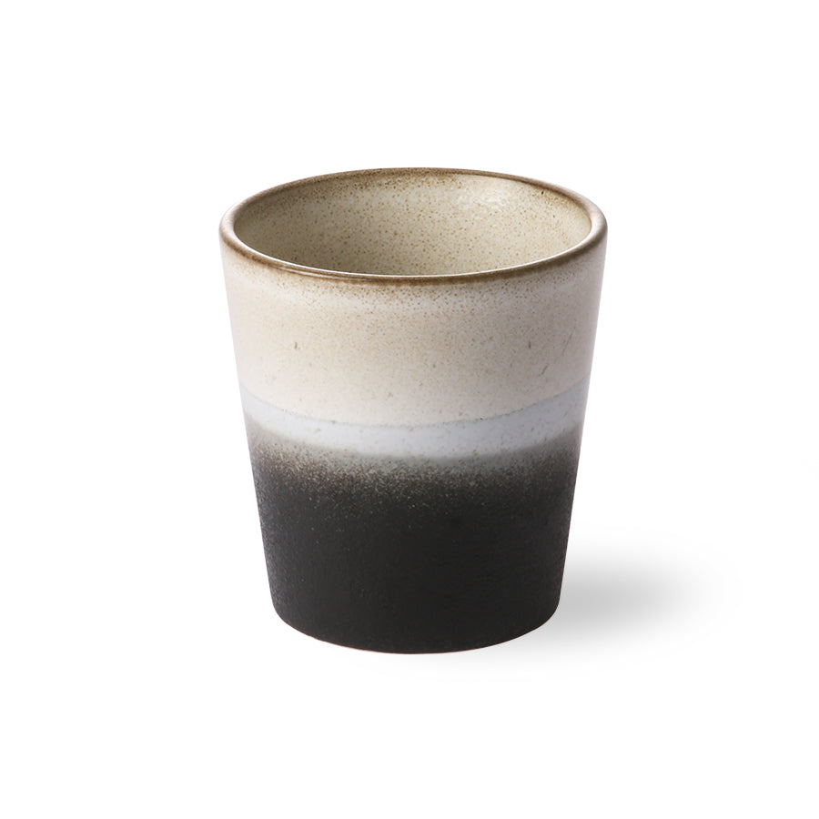 70er-Jahre Kaffee-Becher im handgefertigten Design
